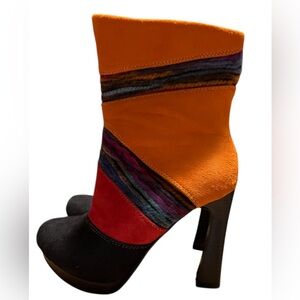 PASSIONS Kaylee 6.5 Multicolored Suede Side Zip Closure Embroidered Yarn Ankle B